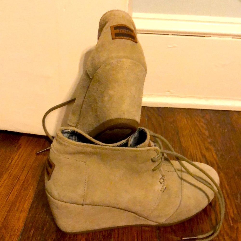 TOMS Kala wedge ankle bootie